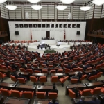 Aralarında Van milletvekillerinin de bulunduğu 13 vekilin dokunulmazlık fezlekesi mecliste