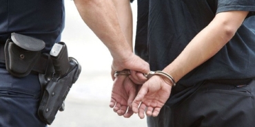 Van'da çeşitli suçlardan aranan 25 kişi tutuklandı - vanda 25 kisi tutuklandi c6284
