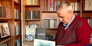 Bitlis’li öğretmen Kürtlerle ilgili 5 bin kitap bulunan arşiv oluşturdu