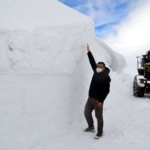Muş’ta kardan dağlar oluştu: Kar  kalınlığı, 5 metreyi aştı