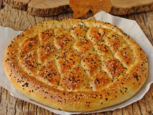 sutlu-ramazan-pidesi-resimli-yemek-tarifi(19)