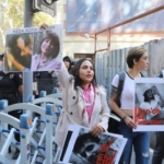 Kadınlardan İran Konsolosluğu önünde protesto