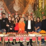 Van’daki İranlı turistler ‘Şeb-i Yelda’yı kutladı
