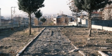Hacıbekir Mahallesi’ndeki tek park çürümeye terk edildi - Hacibekir Mahallesindeki tek park curumeye terk edildi 6