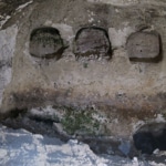Van’da 3 odalı Urartu mezarı tespit edildi