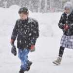 Van’da kar yağışı nedeniyle okullar tatil edildi