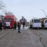 Van ve Bitlis’te deprem bölgelerine yardım destekleri sürüyor