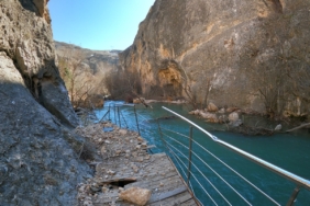 Kanyona Tohmayê ya li Meletiyê ku ji ber erdhejê zirar dîtiye ji ziyaretan re hate girtin (4)