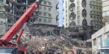 Depremde yıkılan Galeria Sitesi soruşturmasından tutuklanan 7 kişiye tahliye - galeria is merkezi