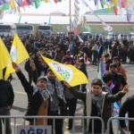 Gelê Agiriyê ber bi qada Newrozê ve diherike
