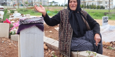 Mezarlıkları Ziyaret Eden Depremzedeler Kürtçe Ağıt Yaktı - Adiyaman yas 2