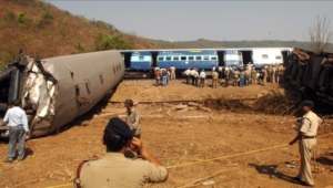 hindistan-tren-kazası
