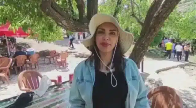 Rawestegeha geştiyarên Îranî Wan: Her tişt gelek erzan e! - iranli turistler 4