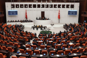 Meclis resmi olarak açıldı: 4 vekilin dokunulmazlığı Meclis'te - meclis