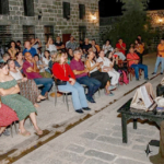 Diyarbakır’daki tarihi kilisede Türk, Fransız ve Ermeni sanatçılardan müzik dinletisi