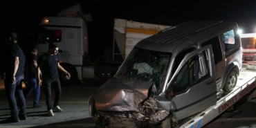 Muş'ta hafif ticari araçla otomobilin çarpışması sonucu 8 kişi yaraladı