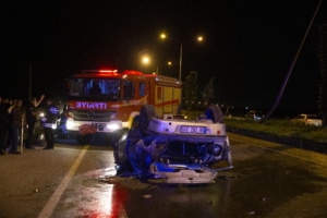 Erzurum'da takla atan otomobildeki 2 kişi yaralandı