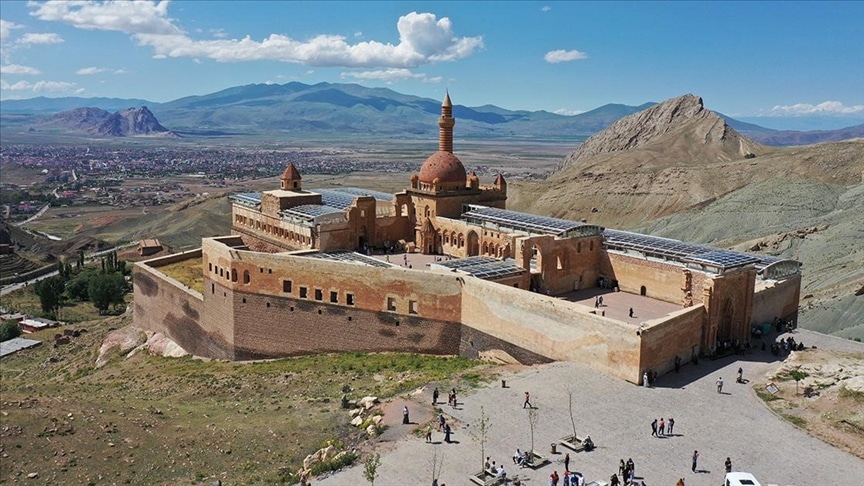 İshak Paşa Sarayı’nı bayramda 40 bin kişi ziyaret etti - ishak pasa sarayi