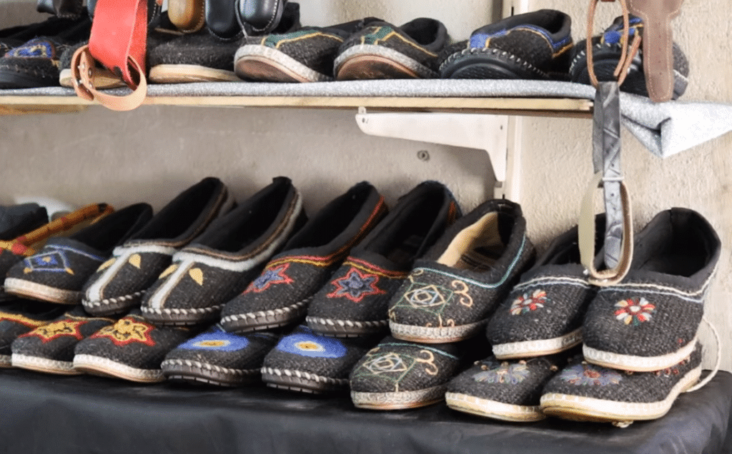 600 yıllık gelenek: Van’da reşik, Bitlis'te harik, Antep’te çarık - resik ayakkabi1