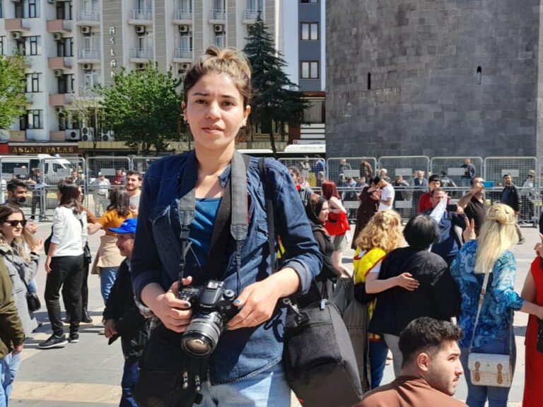 ‘Sansür Yasası’nı kadın gazeteciler yorumladı: Mesleğimiz tehlike altında! - sirin bayik