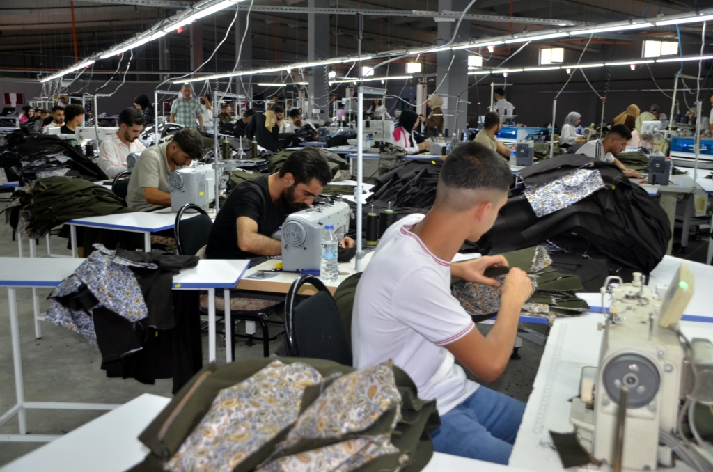 Muş'un tekstil fabrikasından 11 ülkeye ürün gönderiliyor - AA 20230803 31829658 31829650 MUSTA KURULAN TEKSTIL FABRIKASINDAN 11 ULKEYE URUN GONDERILIYOR