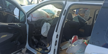 Bitlis'te hafif ticari araçların çarpışması sonucu 8 kişi yaralandı