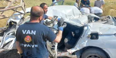 Van'da otomobilin şarampole yuvarlanması sonucu 2 kişi öldü, 2 kişi yaralandı