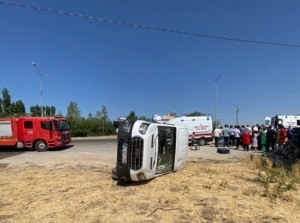 Van'da trafik kazası: 14 yaralı - Van kaza 14 yarali