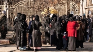 Afganistan’da burs kazanan kadın öğrencilere Taliban engeli! - afganistan taliban
