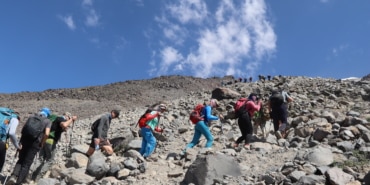 Farklı ülkelerden gelen çok sayıda dağcı Ağrı Dağı’na tırmanış gerçekleştiriyor