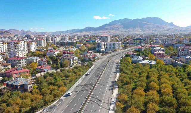 Serhat News gündeme getirmişti: Van Büyükşehir Belediyesine ait taşınmazların satışı Meclis gündeminde - Tour Of Van etkinligi nedeni ile yarin bazi yollar trafige kapatilacak