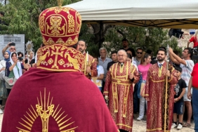 Dünyanın farklı ülkelerinde gelen Ermeniler Van’da buluştu: Barış kardeşlik olsun - WhatsApp Image 2023 09 11 at 16.22.59