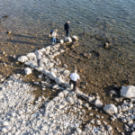 Van Gölü’nde çekilme sürüyor: Tarihi iskele ve yapı kalıntıları ortaya çıktı