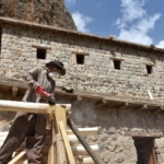 Çukurca’daki tarihi kale evleri turizme kazandırılacak