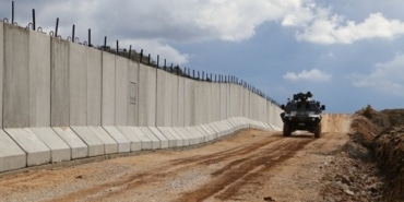 ‘Van sınırına örülen duvar mültecilere dönük hak ihlallerini arttırıyor’ - sinir hendek