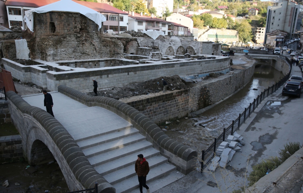 Bitlis’te ‘Kentsel Dönüşüm’ projesi nerdeyse tamamlandı - AA 20231101 32591851 32591812 BITLISIN TARIHI DOKUSU DERE USTU KENTSEL DONUSUM PROJESI ILE ORTAYA CIKARILIYOR