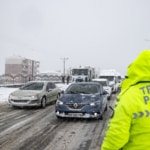 Erzurum-Bingöl kara yolu ağır tonajlı araçların geçişine kapatıldı