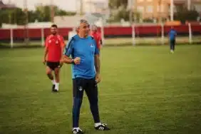 Vanspor, teknik direktörü Sarıgül ile yollarını ayırdı - vanspor ayrilik