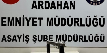 Ardahan'da uyuşturucu ve silah kaçakçılığı operasyonunda 3 şüpheli yakalandı