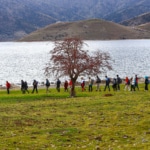 Doğaseverler Van Gölü koylarında yürüyüş yaptı