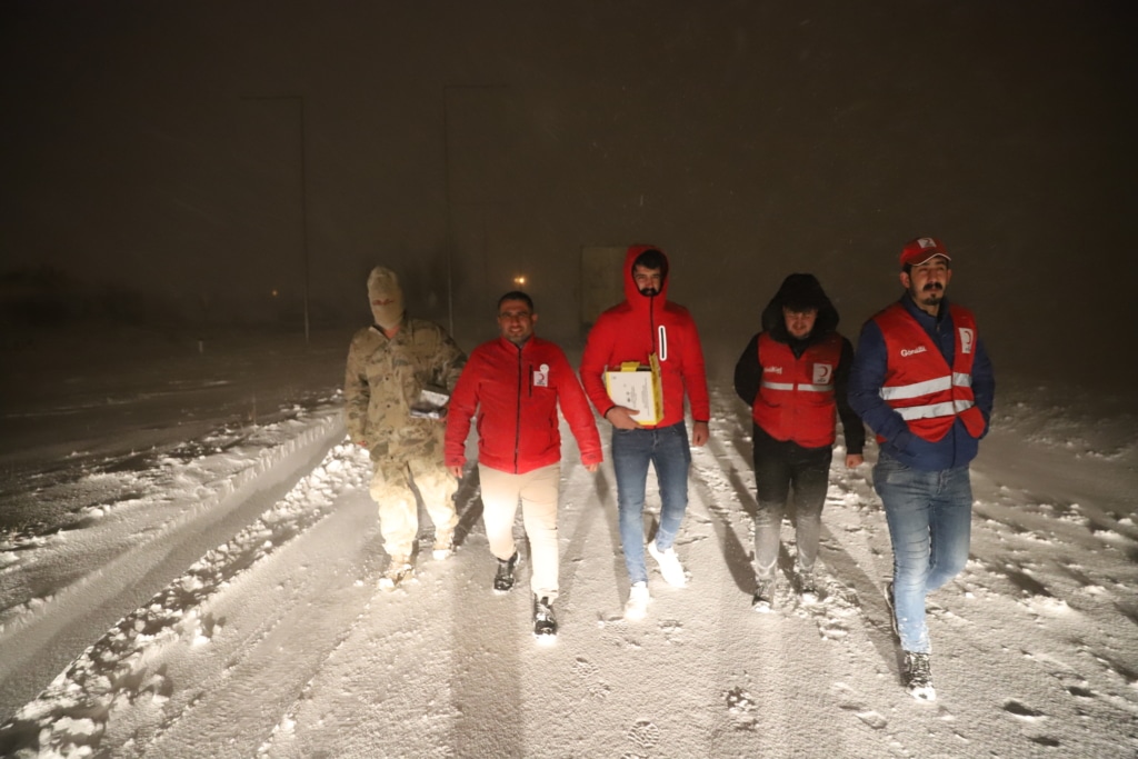 Van, Hakkari, Bitlis ve Muş'ta 540 yerleşim birimine ulaşılamıyor - AA 20231225 33269977 33269973 VAN HAKKARI BITLIS VE MUSTA 540 YERLESIM BIRIMINE ULASIM SAGLANAMIYOR