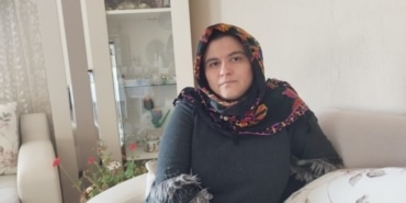 Sosyal medyada Türk bayrağı paylaşma cezası verilen kadın: Tehdit mesajları alıyorum - turk bayragi paylasim firat