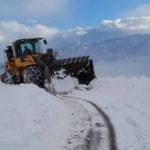 Yüksekova’da kayyıma tepki: Karla kaplı yolları temizlemeseler daha iyiydi!