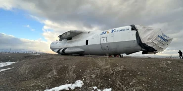 Van depreminde yardım için gelen Gürcistan uçağı, 2011'den beri onarılmayı bekliyor