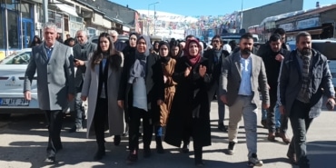 Van Milletvekili Varli'ya seçim bölgesi Erzurum'da kitlesel karşılama