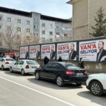 Van’da Cumhurbaşkanı Erdoğan’ın posterleri YSK kararıyla kaldırılacak